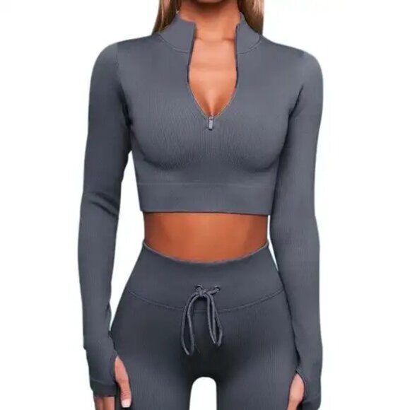 Long Sleeve Seamless Yoga Set - Picture 2 of 16
